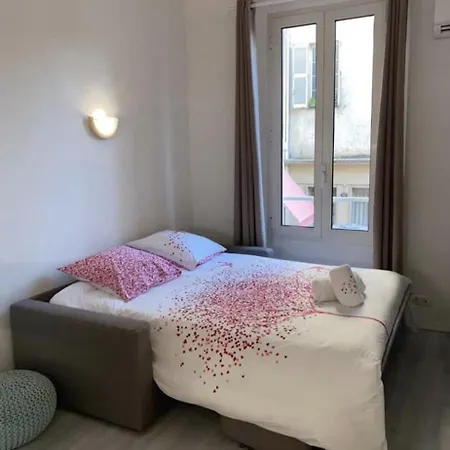 Cosy Et Meuble アパート アンティーブ